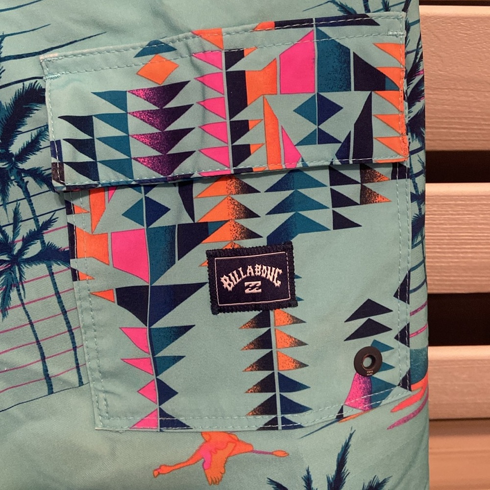 Billabong AquaBlue and Pink Board Shorts with Tropical Design SZ 28 - Picture 7 of 8
